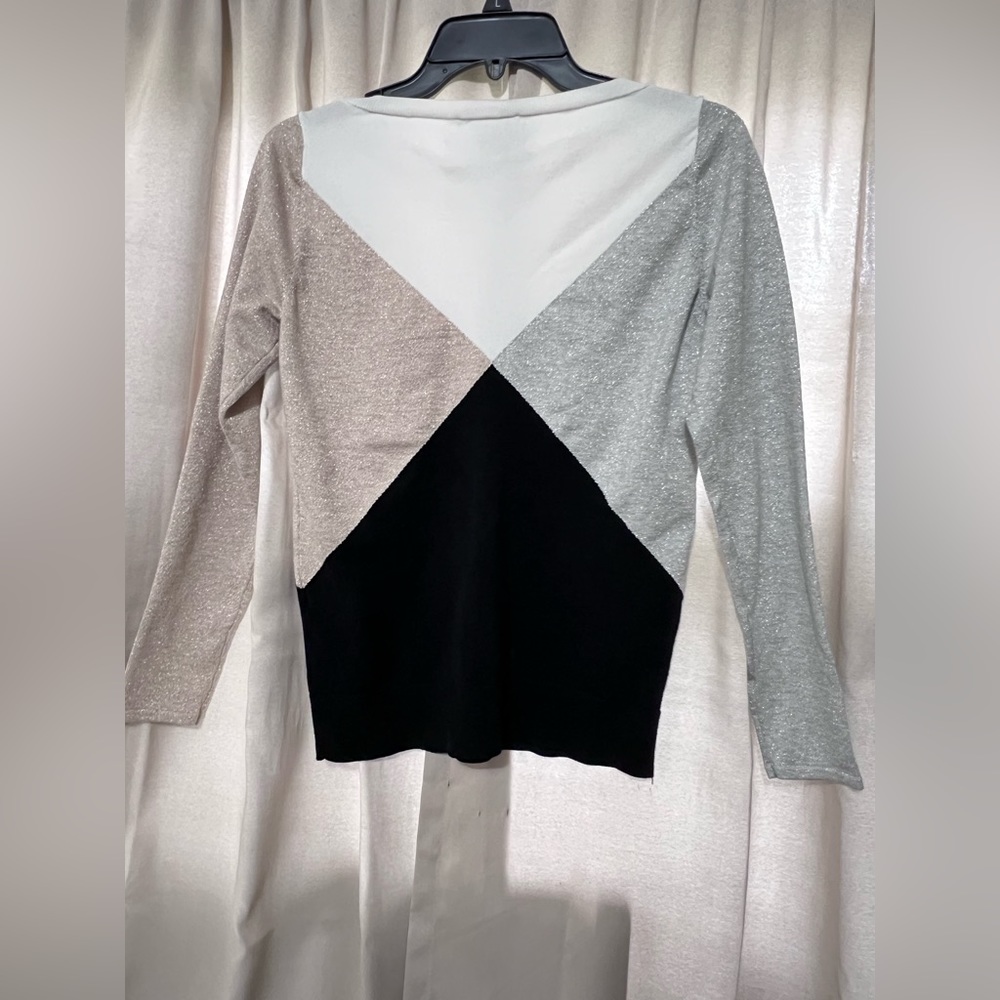 Women's White House Black Market Metallic Gold and Silver Sweater - Picture 5 of 6